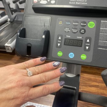 Lovely Nails - My nails a week later at the gym !!! - Nail Salons Near Me - Murray, Utah
