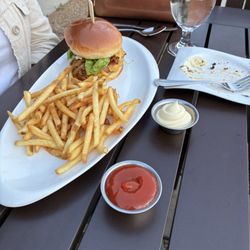 Shakerag - Sewanee Inn Double Burger