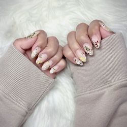 Polished Nail Lounge