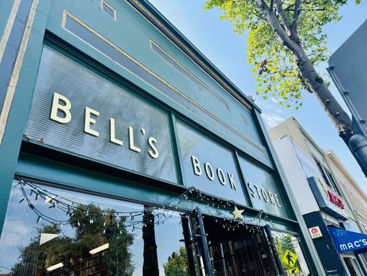 Bell's Books by null