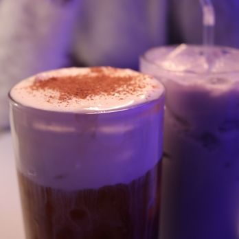 Cafe Weekend - Einspanner and Taro Latte - Breakfast & Brunch Near Me - Allston, Massachusetts