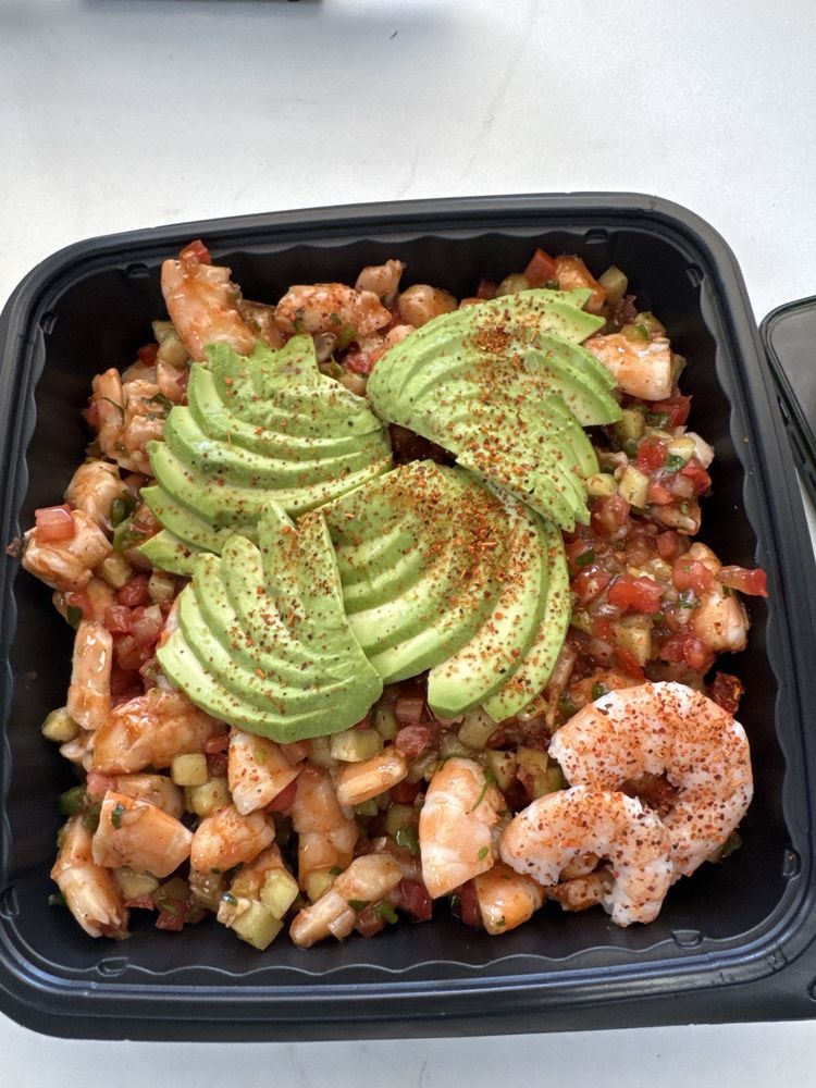 Mariscos Morena Mia Logo