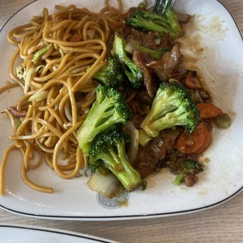 China Bros - Beef broccoli - Chinese Near Me - Eastvale, California China Bros - Beef broccoli - Chinese Near Me - Eastvale, California