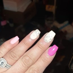 Did some fun spring nails.... Loved them. Did some fun spring nails.... Loved them.