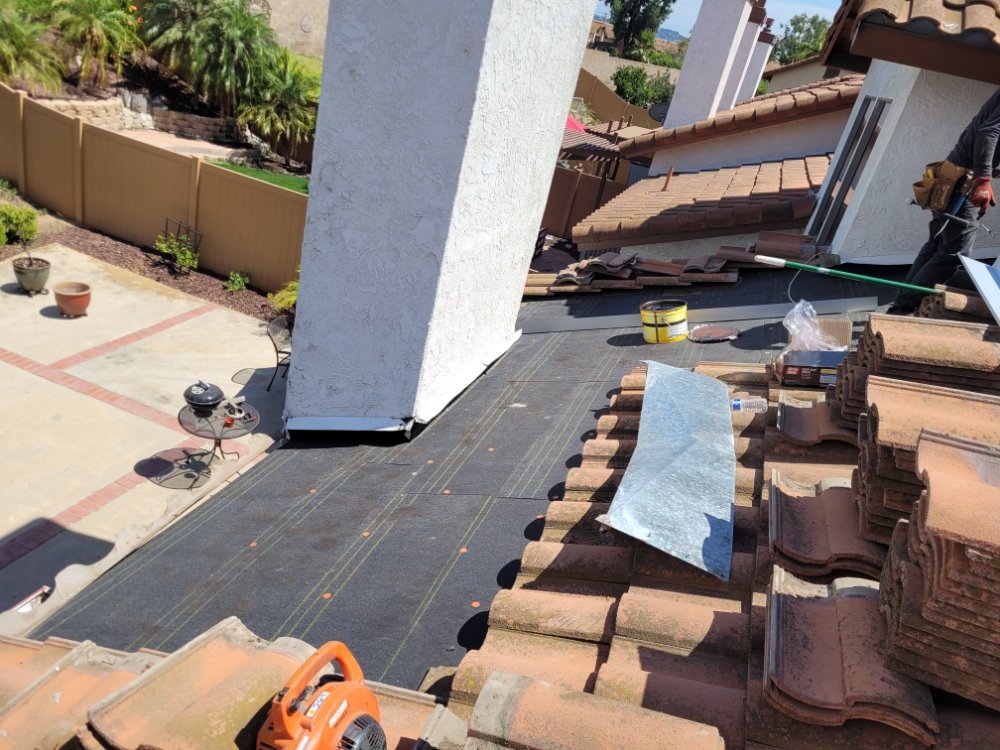 Slide of Hernandez Roofing