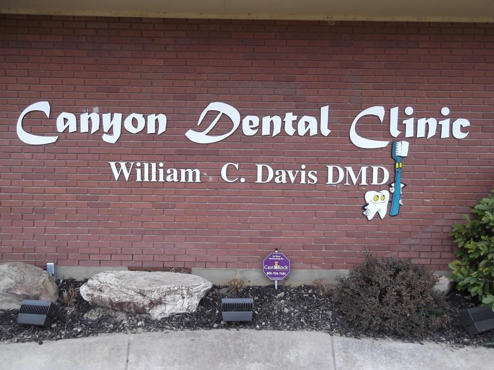 CANYON DENTAL CLINIC Updated September 2024 665 E 300th S, Spanish
