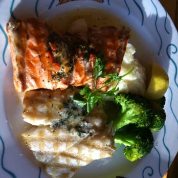 Anthony's HomePort Everett - Copper River Halibut & Salmon - Seafood Near Me - Everett, Washington
