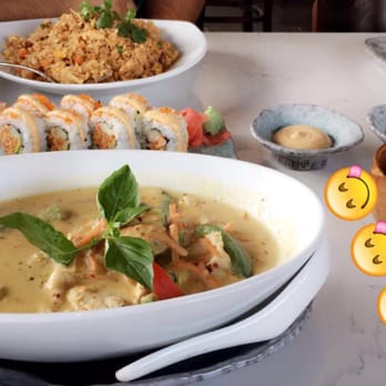 Eastern Peak - Green curry chicken, spicy crab roll, Tom Tum fried rice (spicy mayo sauce, sunset sauce) - Asian Fusion Near Me - Nashville, Tennessee