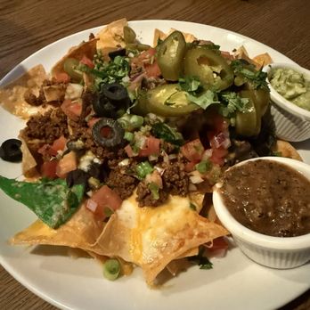 Fullerton Brew Co - Nachos Grande - Brewpubs Near Me - Fullerton, California