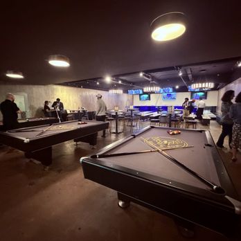 Bull And Bowl - Pool - American Near Me - Austin, Texas