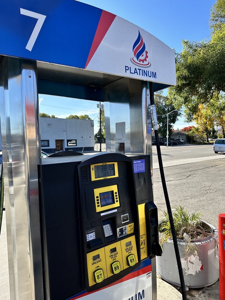 PLATINUM GAS Updated October 2024 36 Washington St, Santa Clara