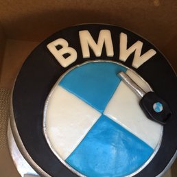Bmw custom cake