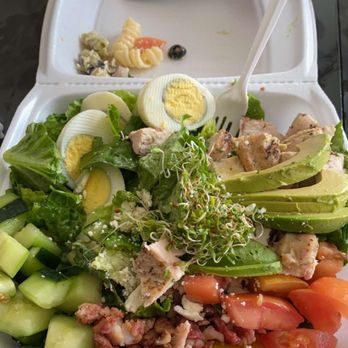 2N1 Salad Bar and Grill - Cobb Salad No onion Added cucumber and sprouts - Salad Near Me - Austin, Texas
