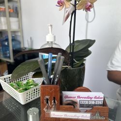 Glamor Threading Salon - Got my eyebrows done!