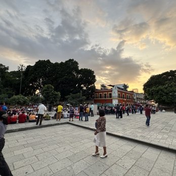 El Zócalo - Local Flavor Near Me - Oaxaca, OAX