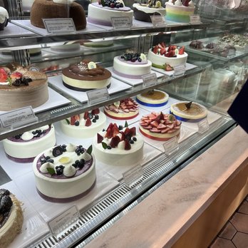 Paris Baguette - Beautiful cakes - Coffee & Tea Near Me - Irvine, California Paris Baguette - Beautiful cakes - Coffee & Tea Near Me - Irvine, California