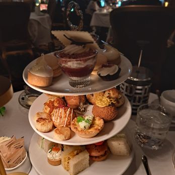 Bacchus Restaurant & Lounge - Lounges Near Me - Vancouver, British Columbia