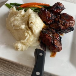 908 Bistro - Steak tips