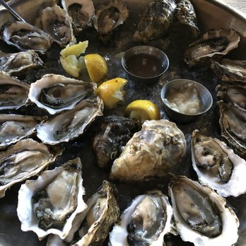 District - Oakland - Wine Bars Near Me - Oakland, California