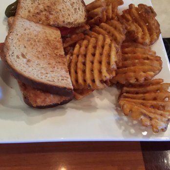 Hobo's Cafe - Hobo fish sandwich - New American Near Me - Key Largo, Florida