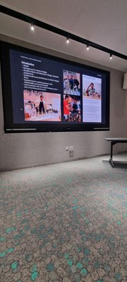 Central Library by null