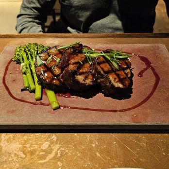 Old Town Pour House - Smoked meatloaf - American Near Me - Oak Brook, Illinois