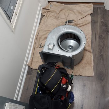 Shem-Tov Systems - The housing for the blower motor. Gotta lay on towel to ensure no damage to laminate floors. - Heating & Air Conditioning/HVAC Near Me Shem-Tov Systems - The housing for the blower motor. Gotta lay on towel to ensure no damage to laminate floors. - Heating & Air Conditioning/HVAC Near Me