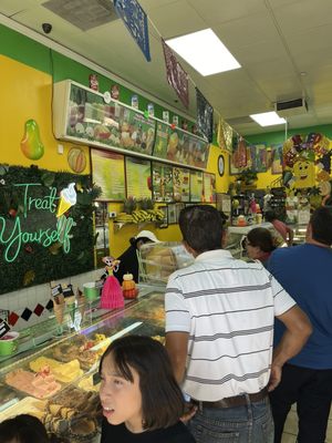 Mateo's Ice Cream & Fruit Bars by null