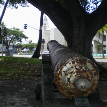 Fort Street Mall - Cannon pointing at Aloha Tower!!! - Shopping Centers Near Me - Honolulu, Hawaii Fort Street Mall - Cannon pointing at Aloha Tower!!! - Shopping Centers Near Me - Honolulu, Hawaii