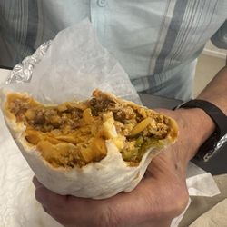 Greigo's Market & Liquors - Cross section chorizo and green chile