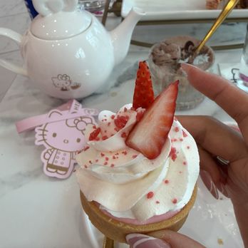 Hello Kitty Cafe - Dessert - Themed Cafes Near Me - Santa Clara, California Hello Kitty Cafe - Dessert - Themed Cafes Near Me - Santa Clara, California