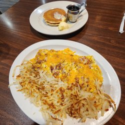 7 Days Diner - Ham and cheese omelet