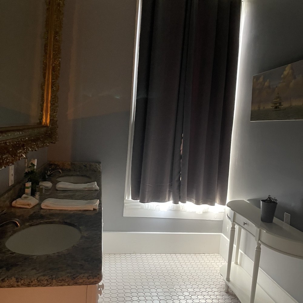 The George Manor - Double Bathroom sinks - Bed & Breakfast Near Me - Galveston, Texas The George Manor - Double Bathroom sinks - Bed & Breakfast Near Me - Galveston, Texas