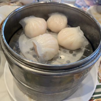 Tim Ho Wan - S6 Steam Shrimp Dumplings (Har Gow - $5.60) - not recommended - Dim Sum Near Me - Irvine, California Tim Ho Wan - S6 Steam Shrimp Dumplings (Har Gow - $5.60) - not recommended - Dim Sum Near Me - Irvine, California