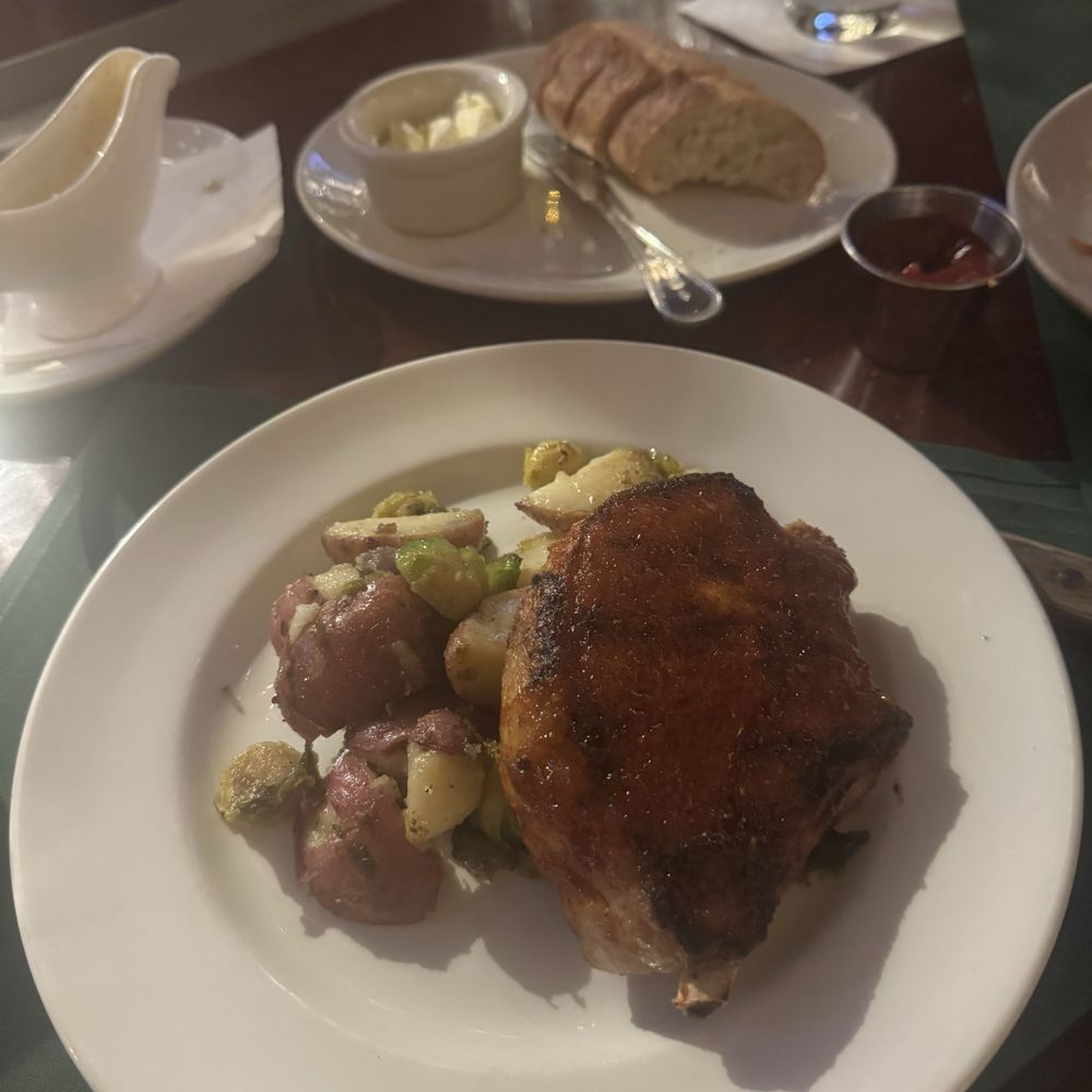 801 Chophouse - Steakhouses Near Me - Clayton, Missouri