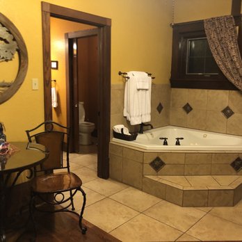 Hilltop Manor Bed and Breakfast - Bed & Breakfast Near Me - Hot Springs, Arkansas