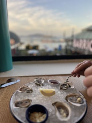 Broad Street Oyster Company by null