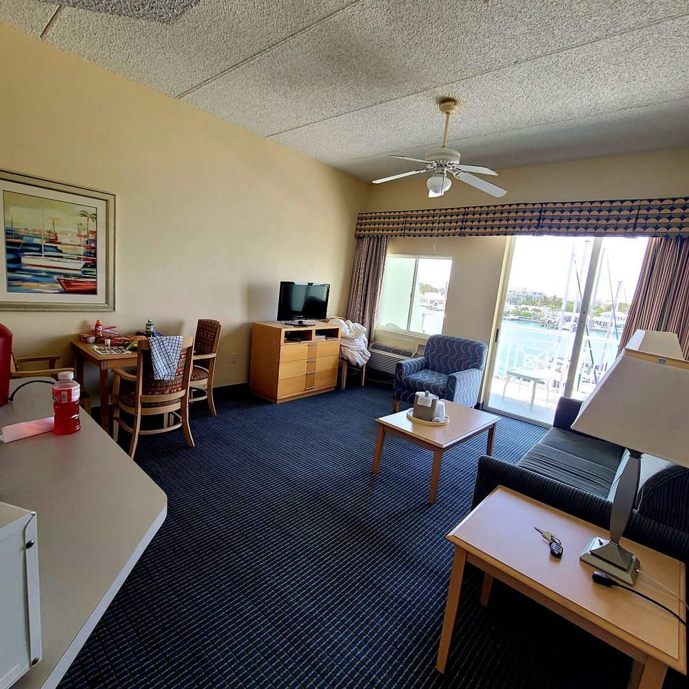 The ChartHouse - Frontroom - Hotels Near Me - Clearwater Beach, Florida The ChartHouse - Frontroom - Hotels Near Me - Clearwater Beach, Florida