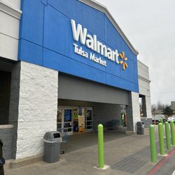 Walmart Neighborhood Market - Entrance