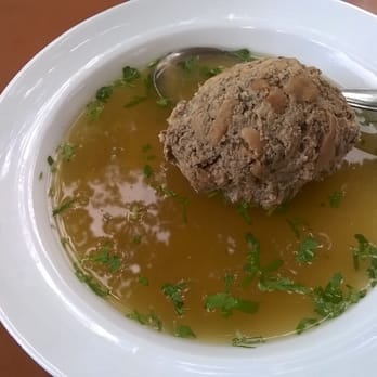 Gasthaus Zur Traube - Leberknödelsuppe - Hotels Near Me - Weigendorf, BY Gasthaus Zur Traube - Leberknödelsuppe - Hotels Near Me - Weigendorf, BY