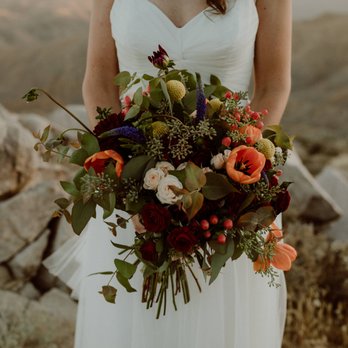 Cactus Flower Florist - photo: @cedarandpines - Florists Near Me - Yucca Valley, California