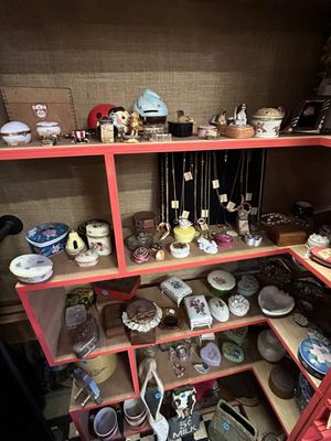 Fremont Vintage Mall by null