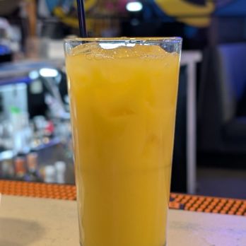Shakers Public House - Bars Near Me - Worthington, Ohio