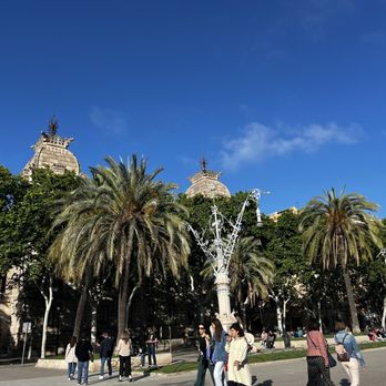Arc de Triomf - Landmarks & Historical Buildings Near Me - Barcelona, B