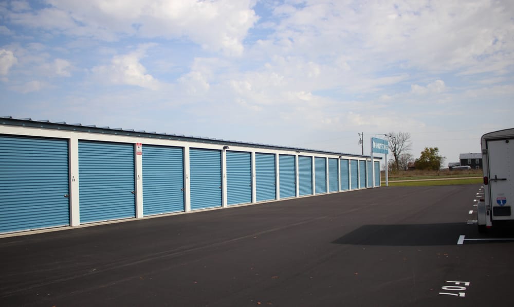 IN N OUT STORAGE Updated April 2024 14 Photos 423 E Clifford St