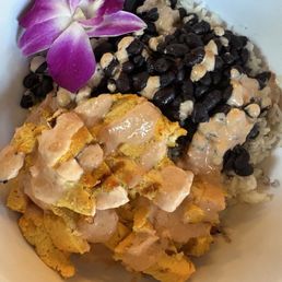 Bongo bowl with chicken and rice and beans