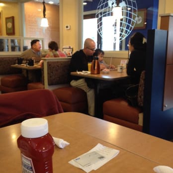 IHOP - A busy Saturday morning - Breakfast & Brunch Near Me - Alexandria, Virginia