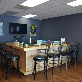 Vape King - Juice bar with plenty of room to sit and try flavors. - Vape Shops Near Me - Friendswood, Texas Vape King - Juice bar with plenty of room to sit and try flavors. - Vape Shops Near Me - Friendswood, Texas
