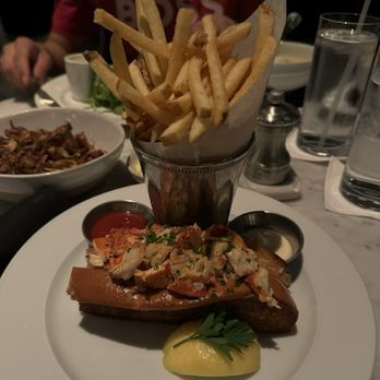 RH Rooftop Restaurant at RH Dallas - lobster roll - American Near Me - Dallas, Texas RH Rooftop Restaurant at RH Dallas - lobster roll - American Near Me - Dallas, Texas