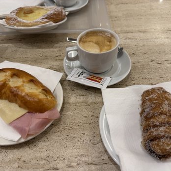 Mistral Forn - Cafe con leche, ham sandwich and pastry - Bakeries Near Me - Barcelona, B
